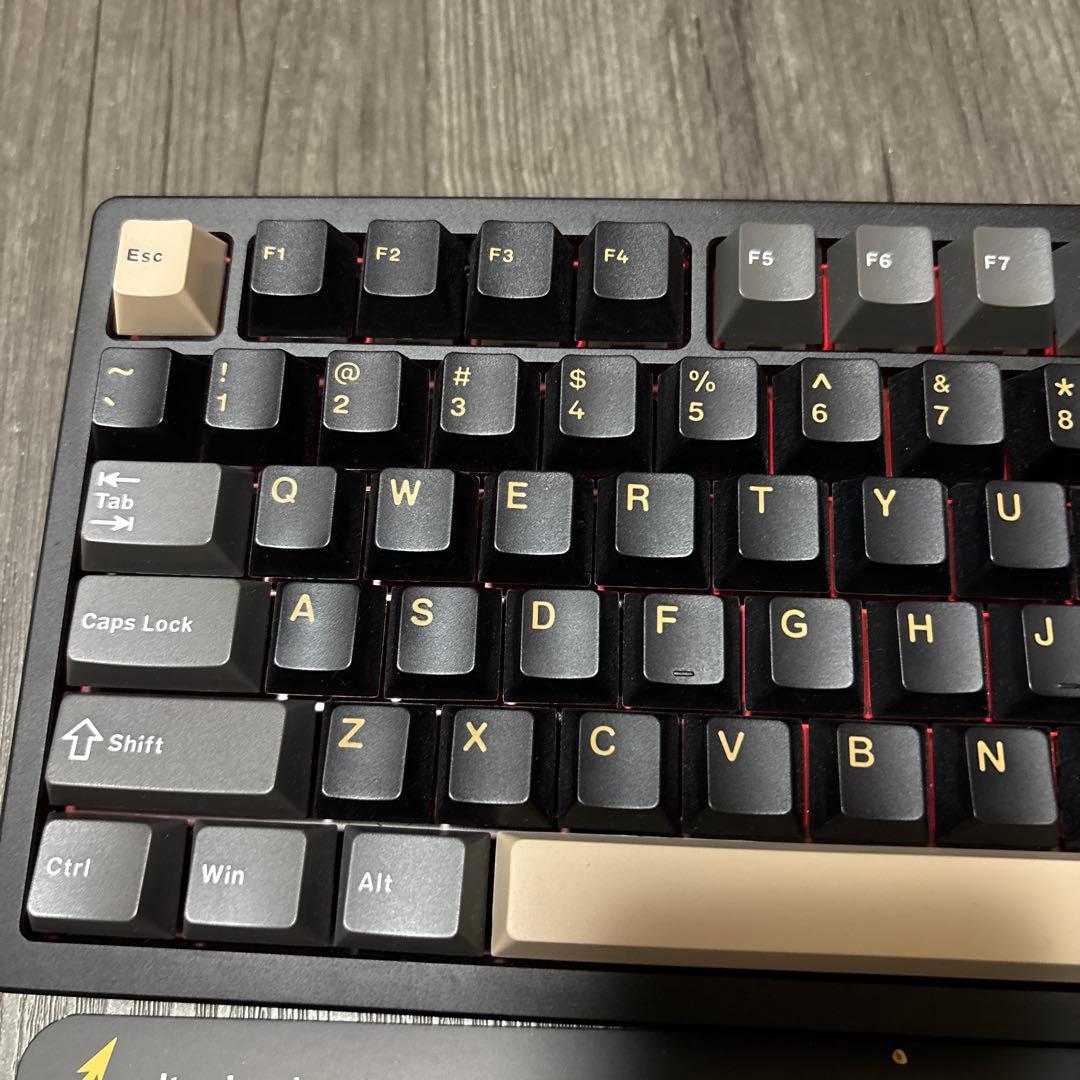 UCS RAINY75 Proメカニカルキーボード