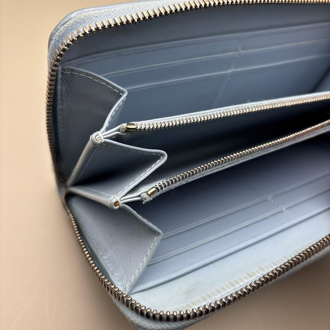 ◆正規品◆現行ボッティガヴェネタイントレチャート ラウンドファスナー長財布