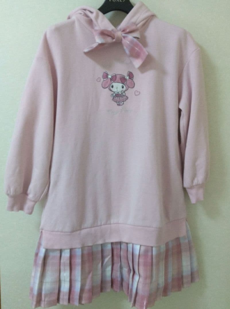 ＊naano＊♪メゾピアノ【おめかしマイメロディ】裾プリーツ パーカワンピ