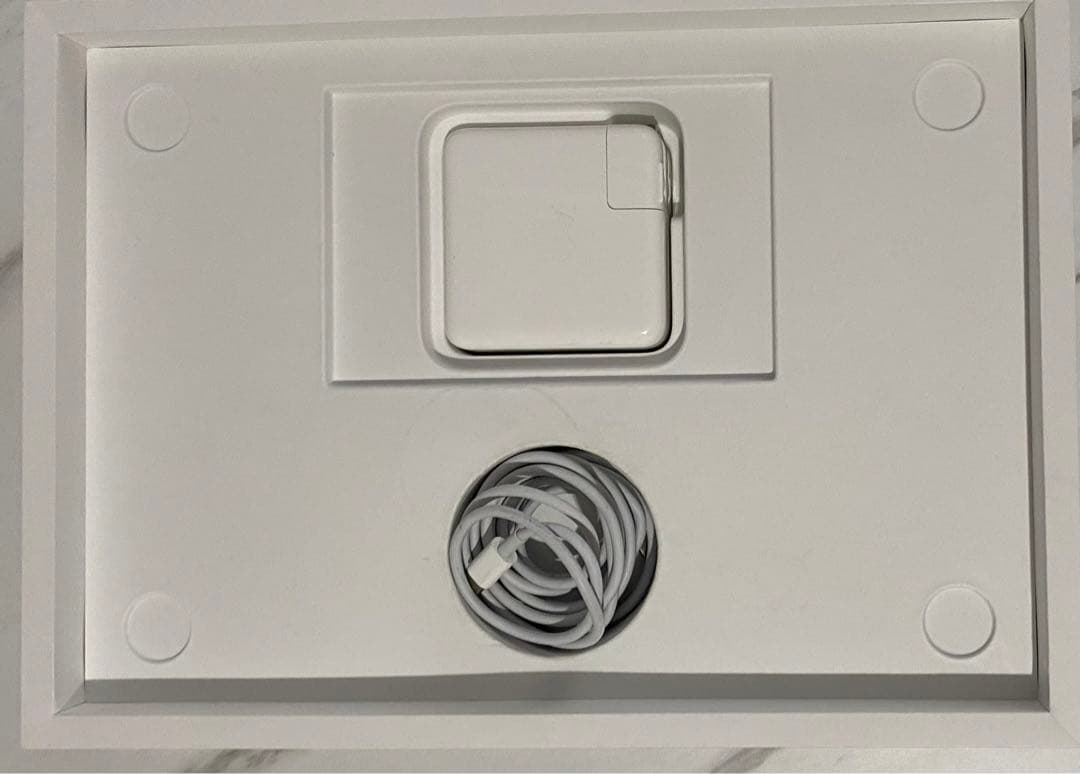 MacBook本体 MacBook Pro13 Touch Bar i5 16GB 1TB 2020