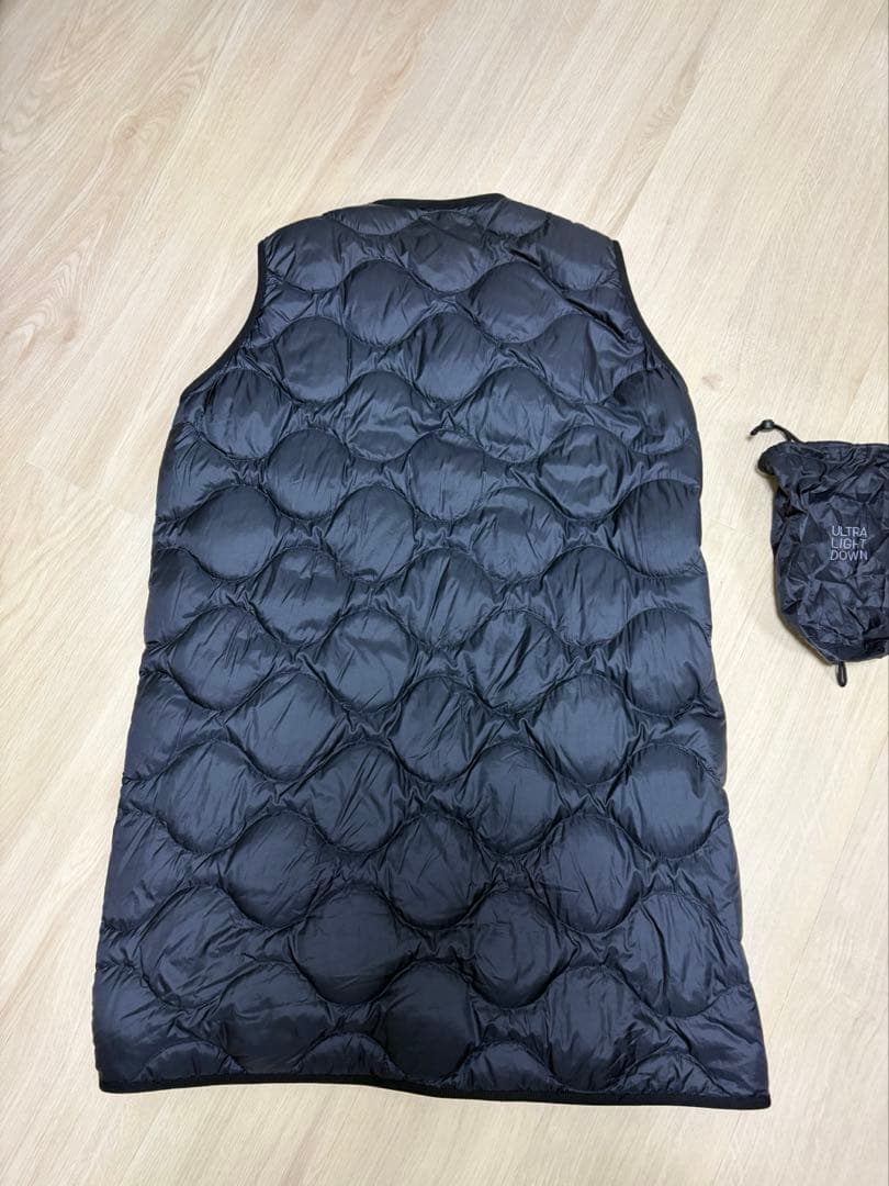 美品 ユニクロ セオリー ウルトラライトダウン ロングベスト ブラック M