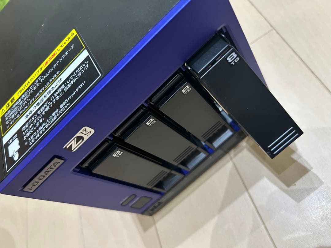 4TB 10GBLAN ４ベイNAS LAN DISK Z