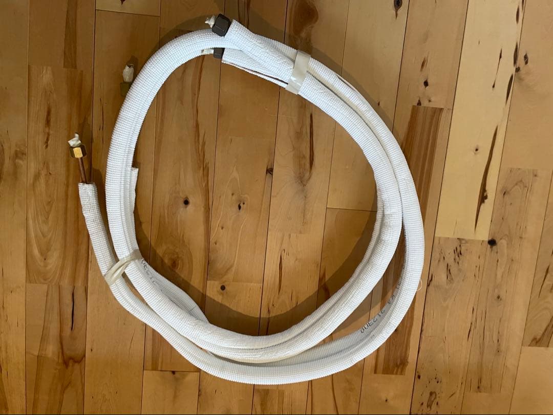 SHARP エアコン本体 室外機 AY-R22H-W 2023年製（保証書付き）