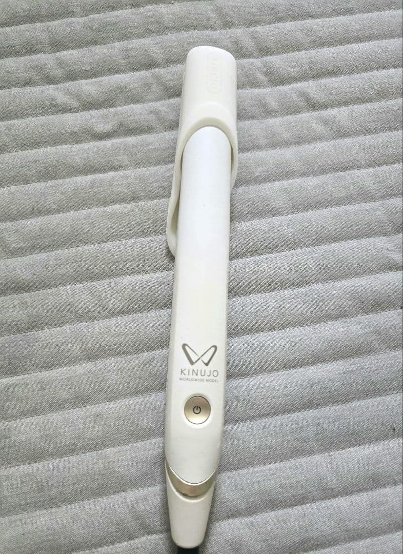 KINUJO ストレートヘアアイロン 海外対応ストレートヘアアイロン ホワイト