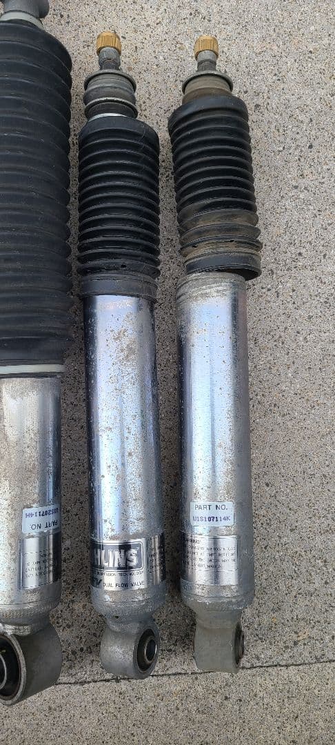 ハイエース 200系 オーリンズショック