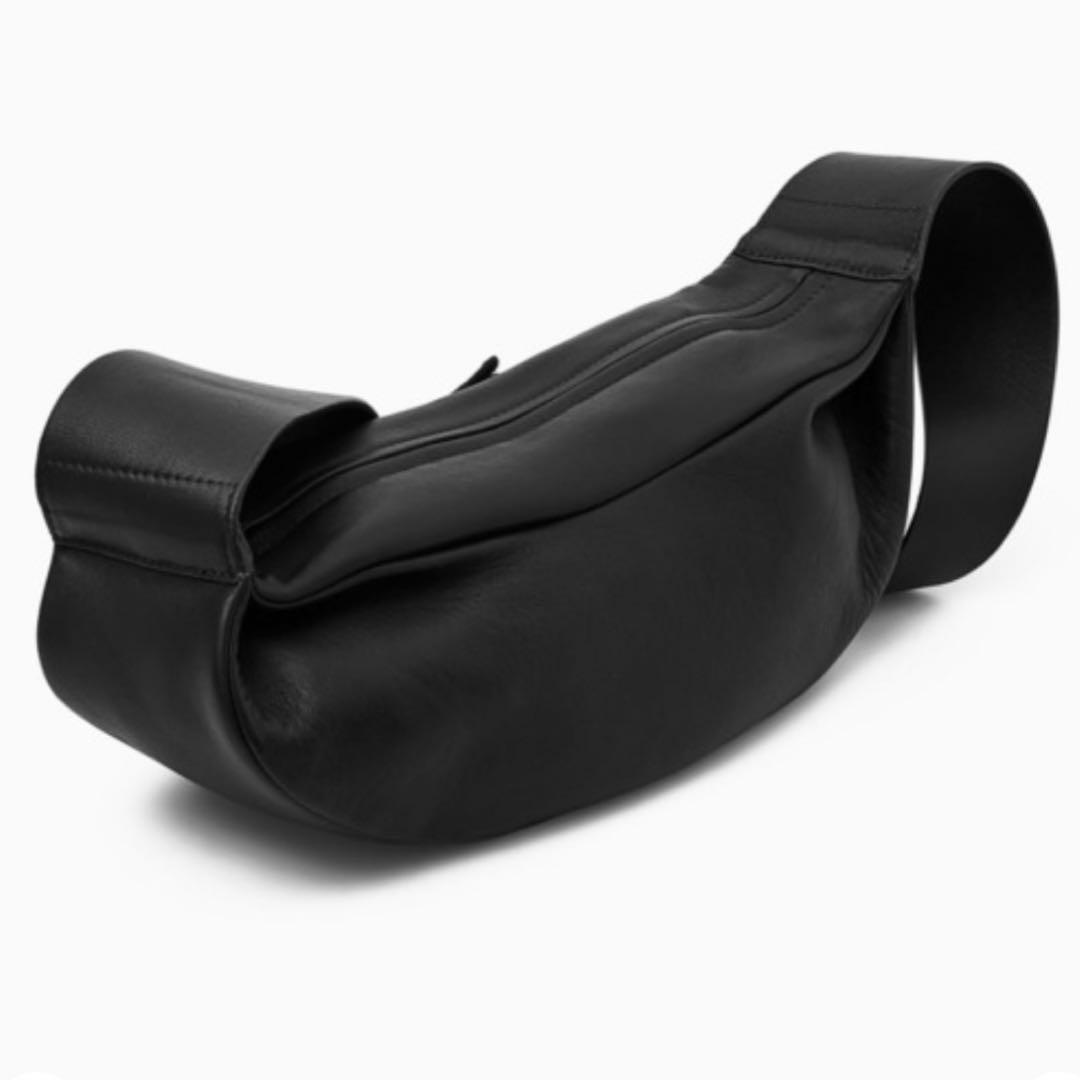 Cos レザープリーツベルトバッグ