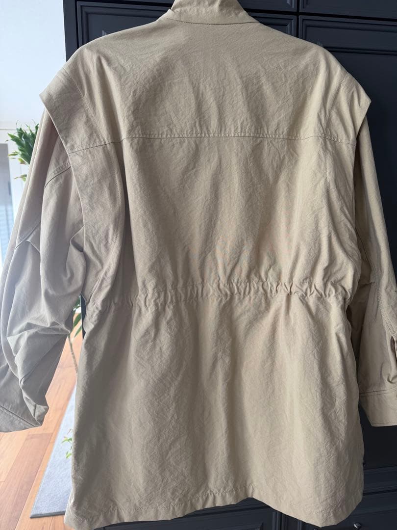 カレンソロジー ミリタリー2wayブルゾン　ベージュ　美品