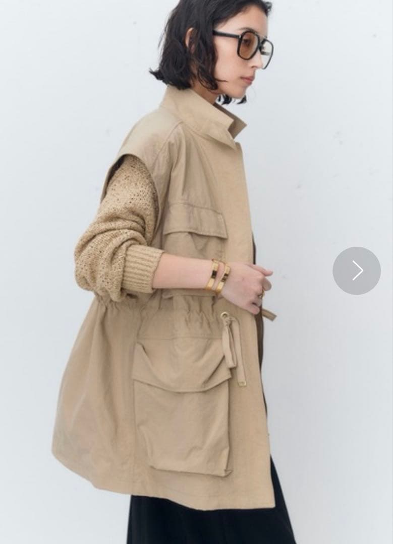 カレンソロジー ミリタリー2wayブルゾン　ベージュ　美品