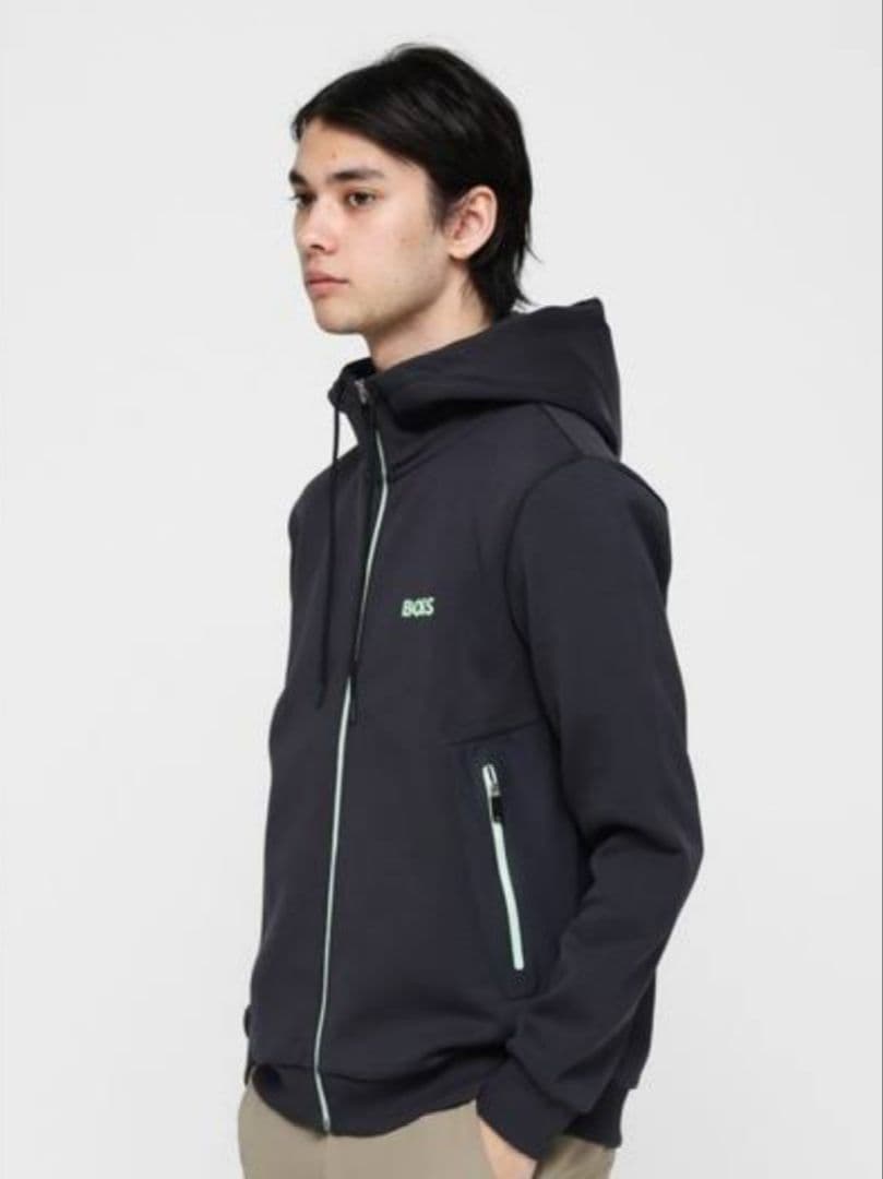 ［新品未着用未開封］BOSS パーカーLサイズ