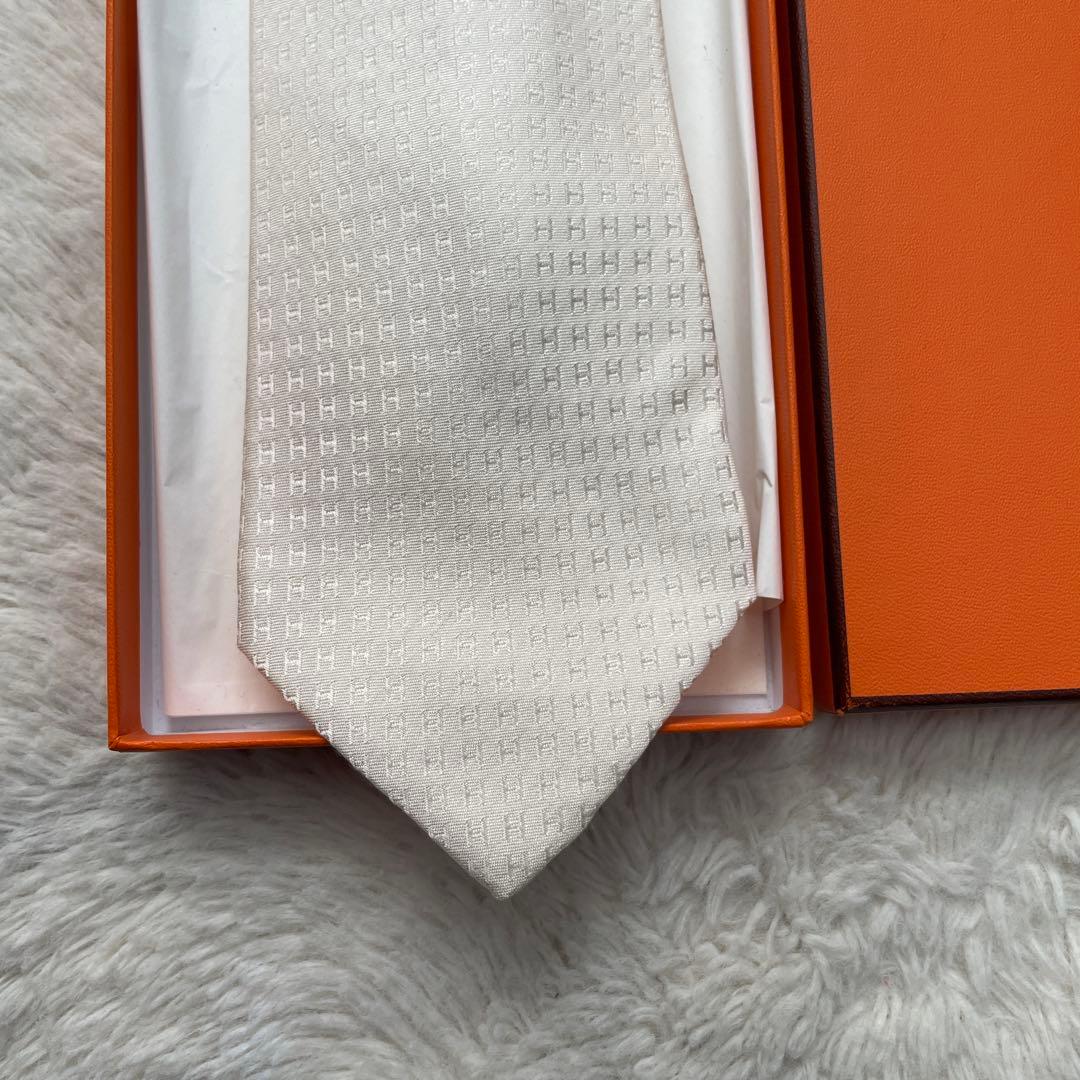 HERMES エルメス ネクタイ H柄 ホワイト