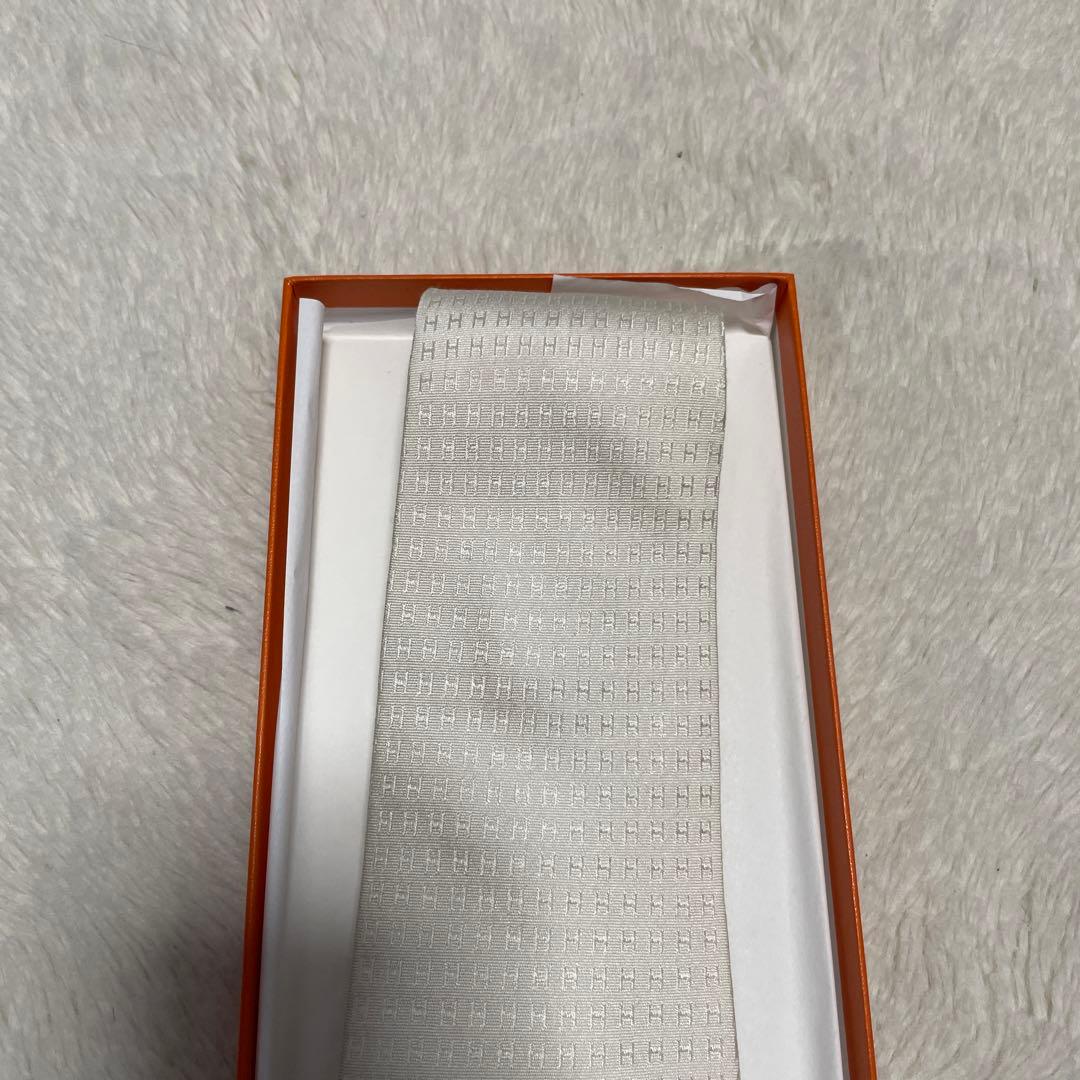 HERMES エルメス ネクタイ H柄 ホワイト