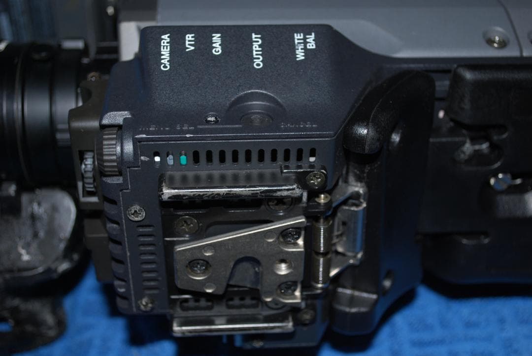 ソニー放送用カメラBVP550＋キャノンレンズ中古ジャンク品の出品です。