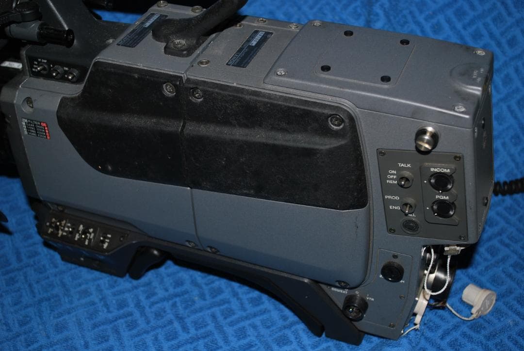 ソニー放送用カメラBVP550＋キャノンレンズ中古ジャンク品の出品です。