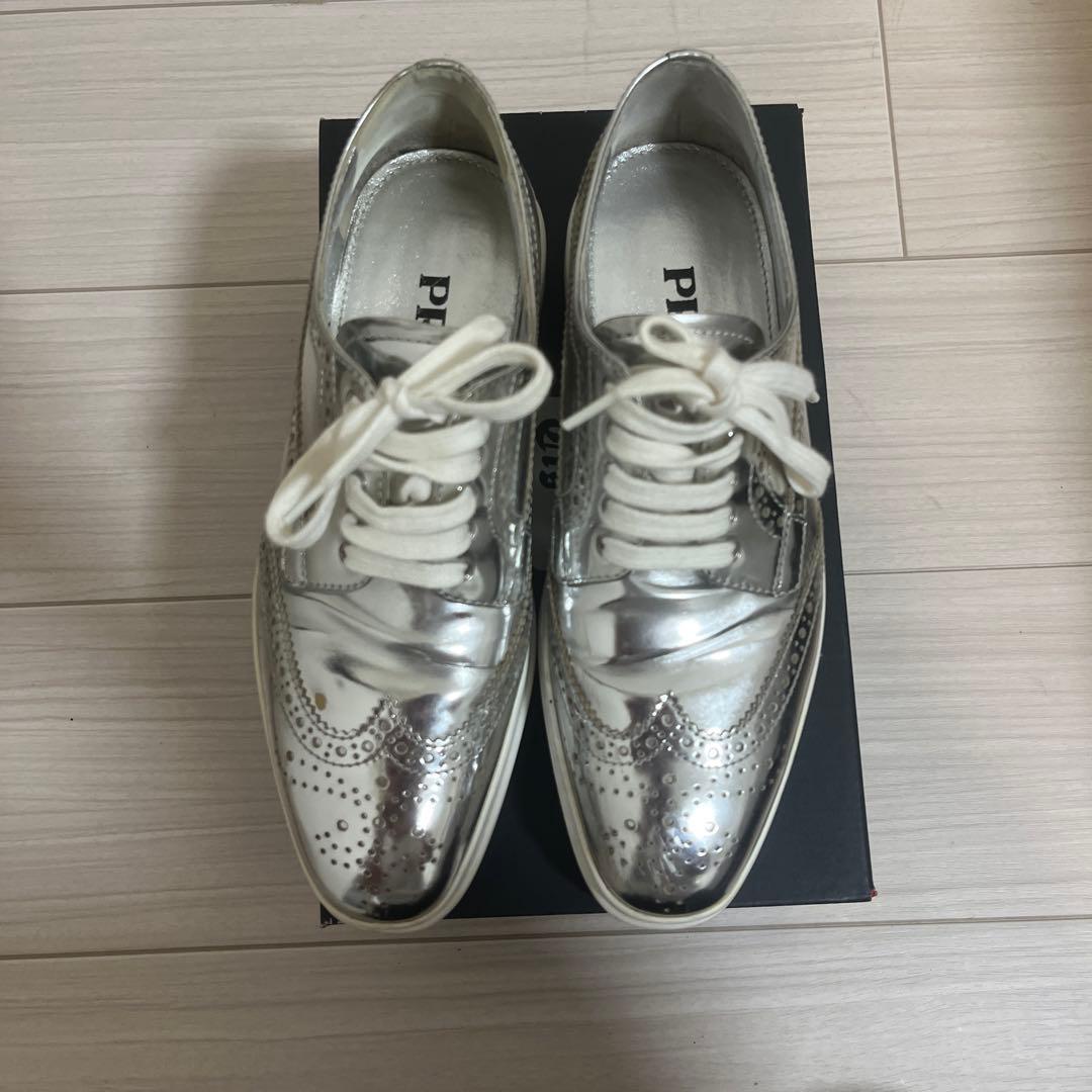 PRADA プラダ 革靴ウィングチップ　スニーカー　シルバー　サイズ37