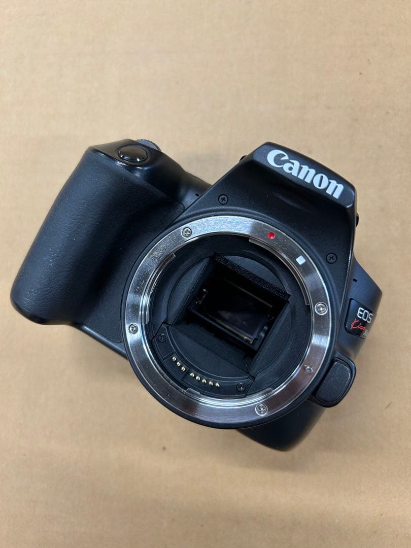 Canon EOS Kiss X10 ダブルズームキット デジタル一眼レフカメラ