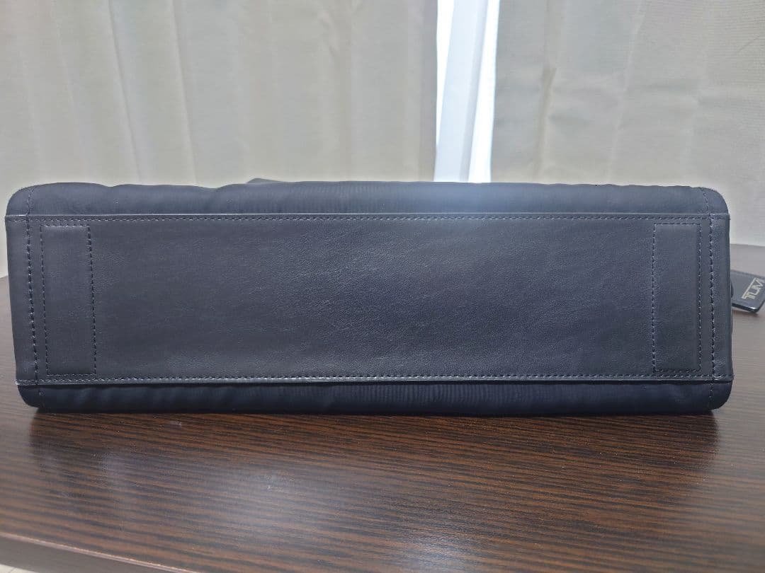 TUMI ハリソン トートバッグ PC収納可 ビジネス ブラック 通勤 トゥミ