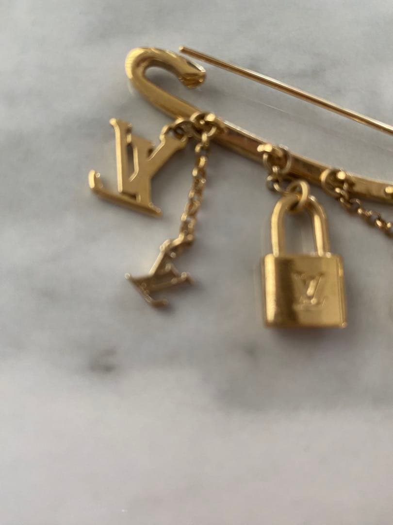 Louis Vuitton ゴールドブローチ