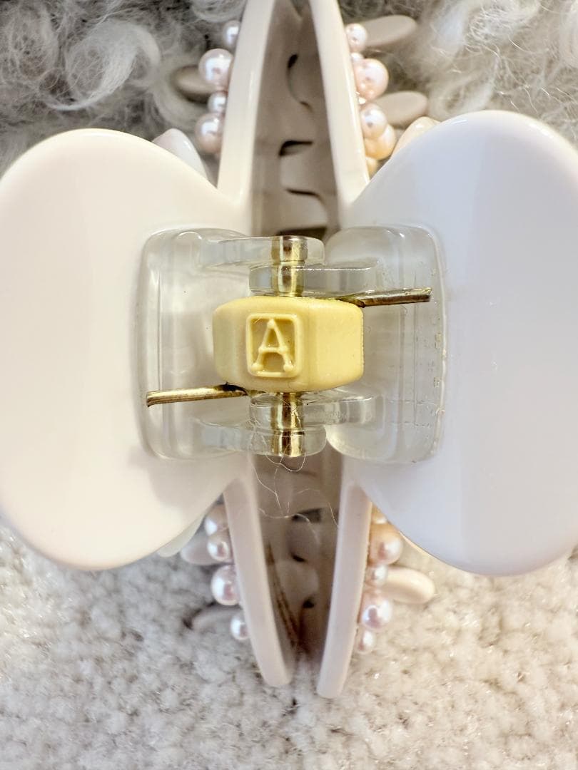 アレクサンドル ドゥ パリ リボンモチーフ ヘアクリップ　パール　スワロフスキー