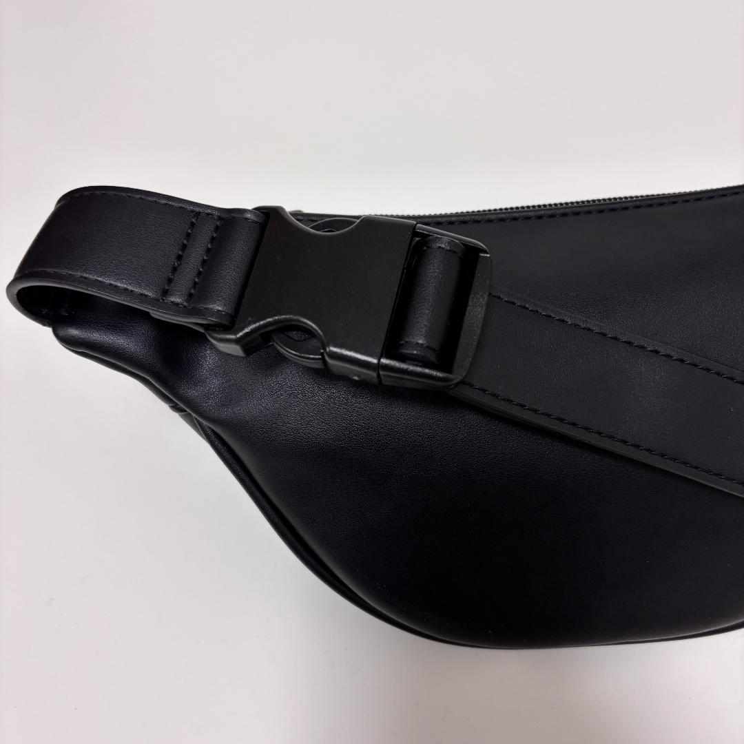 【超人気・未使用近】ディーゼル/ウエストバッグ/クロスボディー/オーバルD/黒