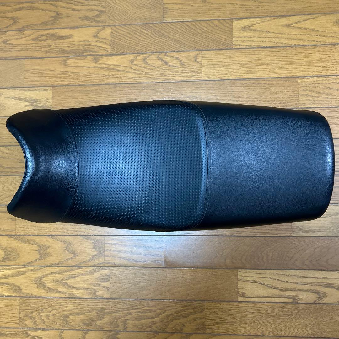 t*i様 ZZR1100C ディンプル生地張り替え済シート 0126