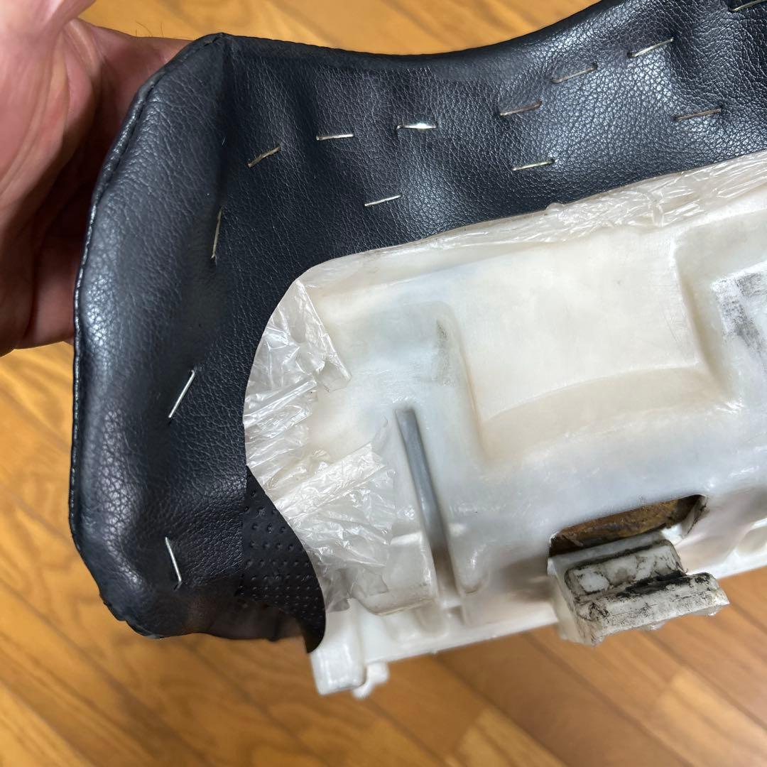 t*i様 ZZR1100C ディンプル生地張り替え済シート 0126