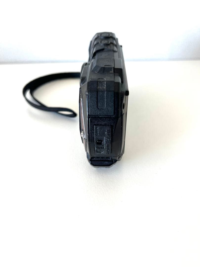 RICOH 防水・防塵・耐衝撃　デジカメ