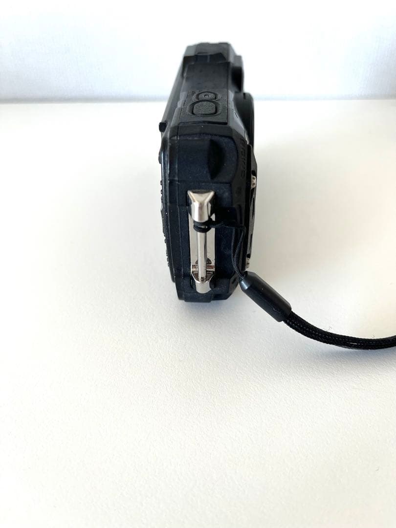 RICOH 防水・防塵・耐衝撃　デジカメ