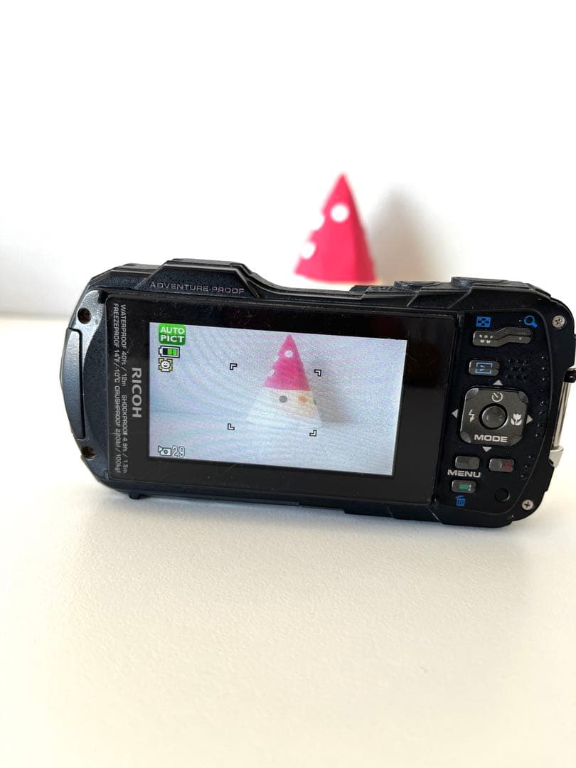 RICOH 防水・防塵・耐衝撃　デジカメ