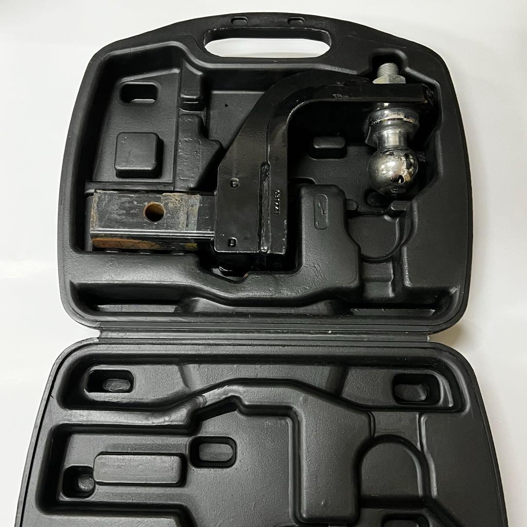 ランクルヒッチメンバー　純正品　日本製ラウンドクルーザー300 トレーラーヒッチ