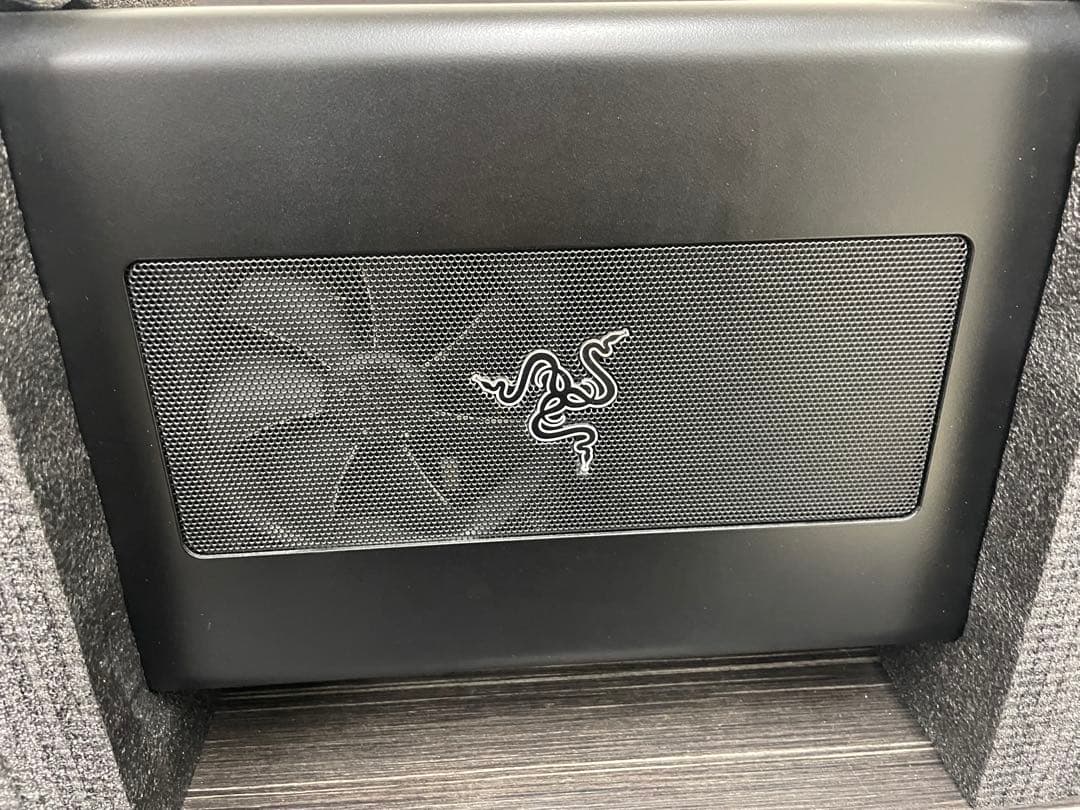 Razer レイザー　CoreX RC21-0131 GPUボックス