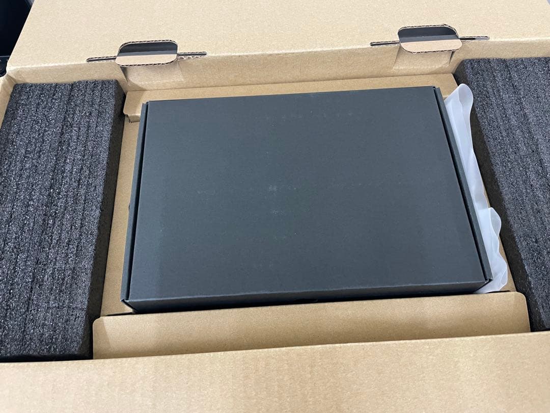 Razer レイザー　CoreX RC21-0131 GPUボックス