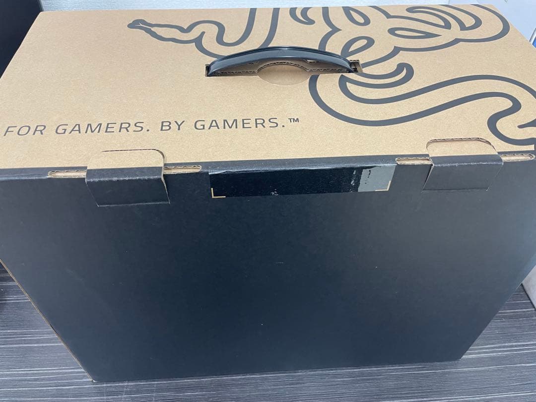 Razer レイザー　CoreX RC21-0131 GPUボックス