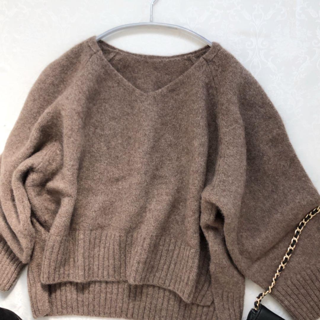 Aloha Ami  ノーブル　ヤク100%Ｖネックニット