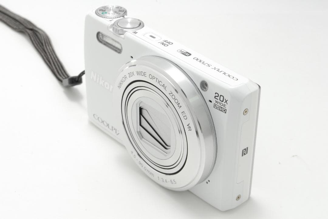 Nikon COOLPIX s7000 White 20倍光学ズーム 動作確認済