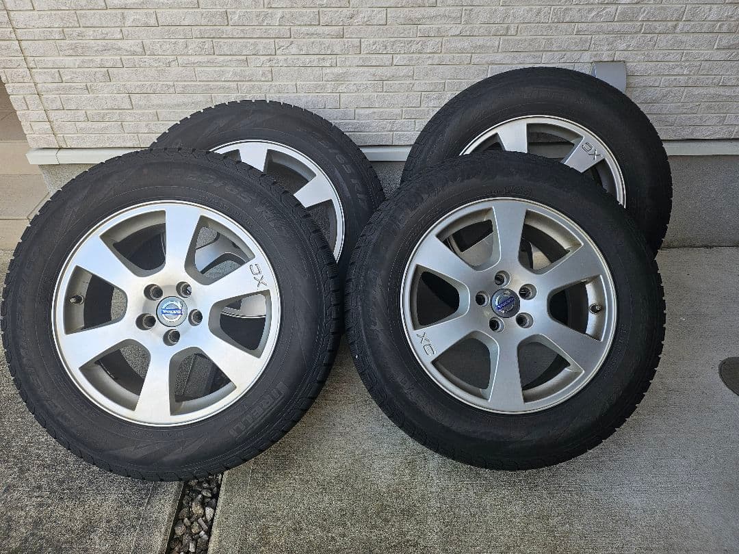 【送料込み】VOLVOボルボxc60純正スタッドレスタイヤホイールセット4本