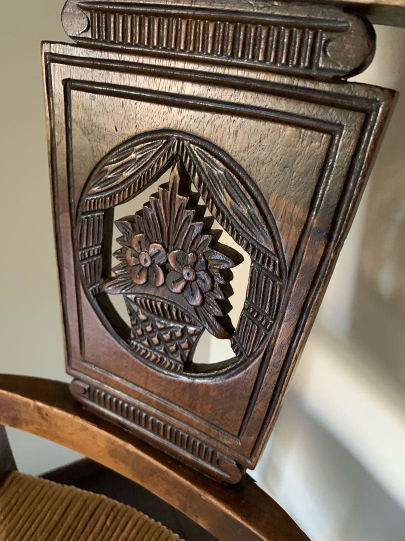 ①1920年代 フランス アンティーク＊ アルザスチェア レリーフ 彫刻 椅子