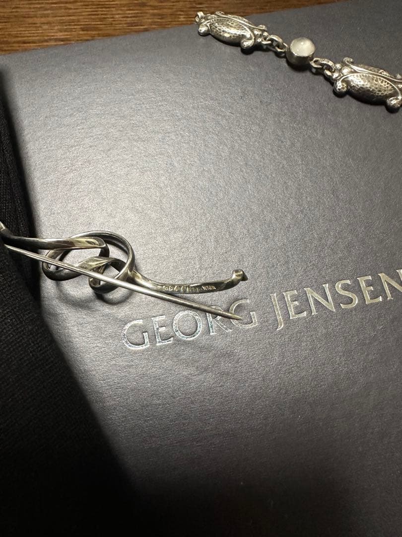   人気シリーズ、わすれな草ブローチ、トールン