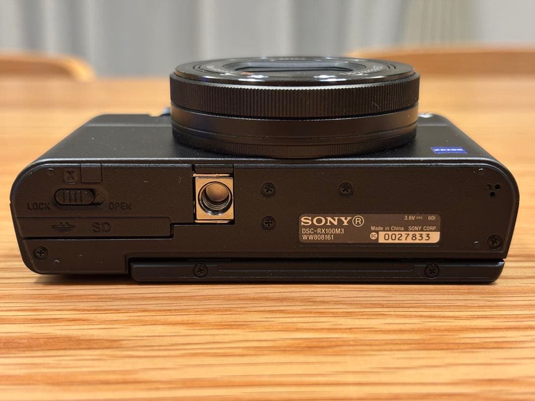 デジタルカメラ SONY RX100III(DSC-RX100M3)