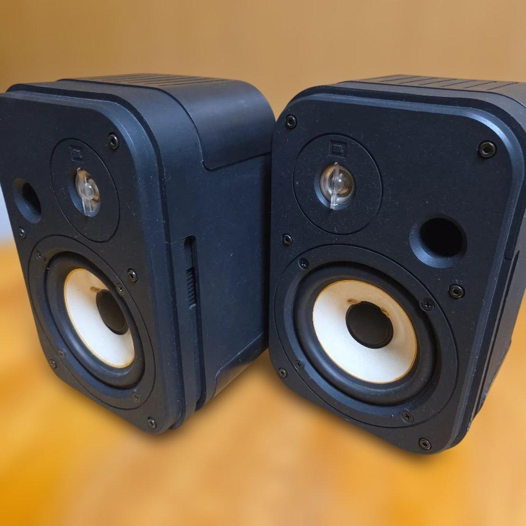 JBL Control 1 PLUS　スピーカー +MTC-201吊り金具付き