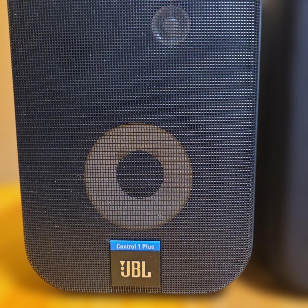 JBL Control 1 PLUS　スピーカー +MTC-201吊り金具付き