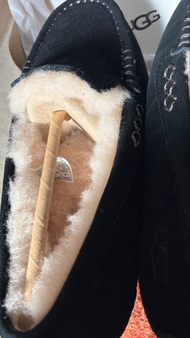 アグ　アンスレー　黒　22cm