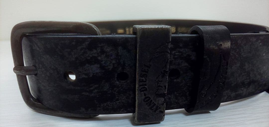 新品未使用タグ付 イタリア製 DIESEL ヴィンテージ加工 カウレザーベルト
