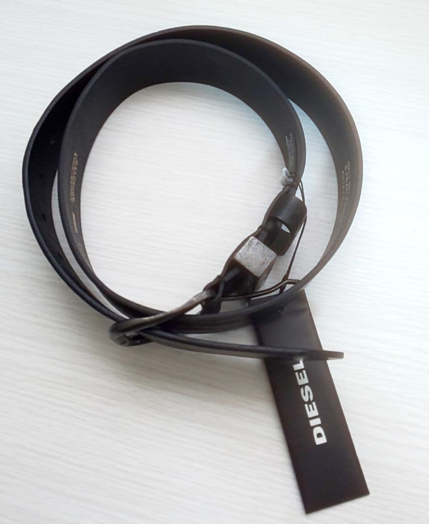 新品未使用タグ付 イタリア製 DIESEL ヴィンテージ加工 カウレザーベルト