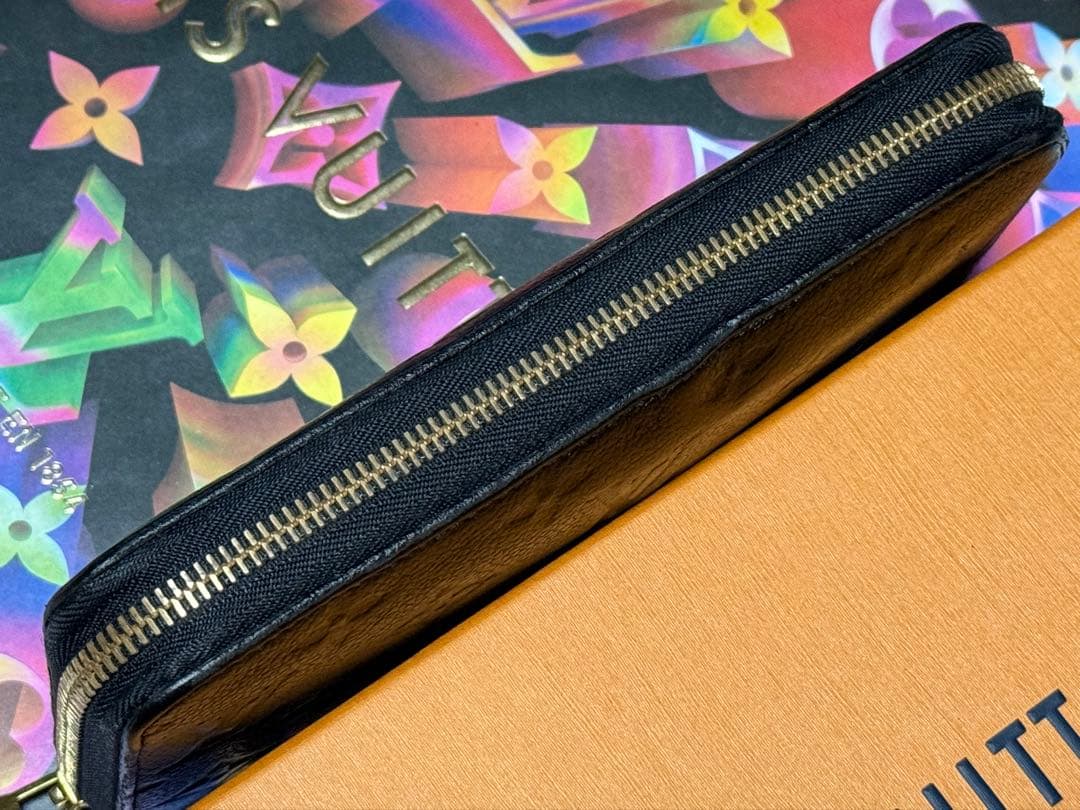 LOUIS VUITTONルイヴィトン　ジッピーウォレット長財布　ブラック