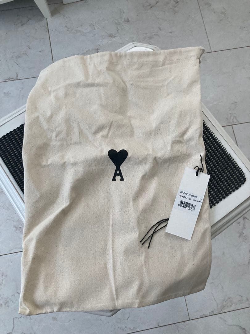 AMI PARIS チェーンステッチハートロゴキャップ