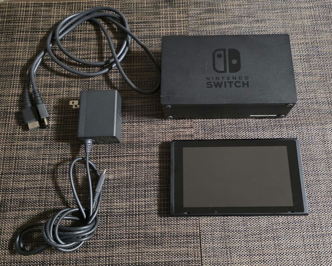 Nintendo Switch 本体 ジョイコン無し