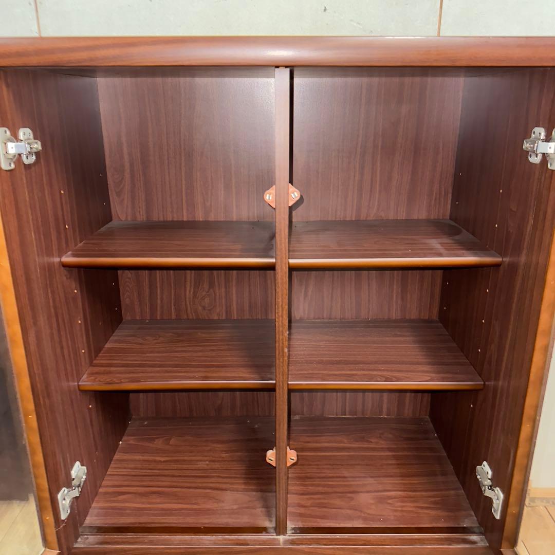 【1054】ブラウン木製キャビネット ガラス扉付き