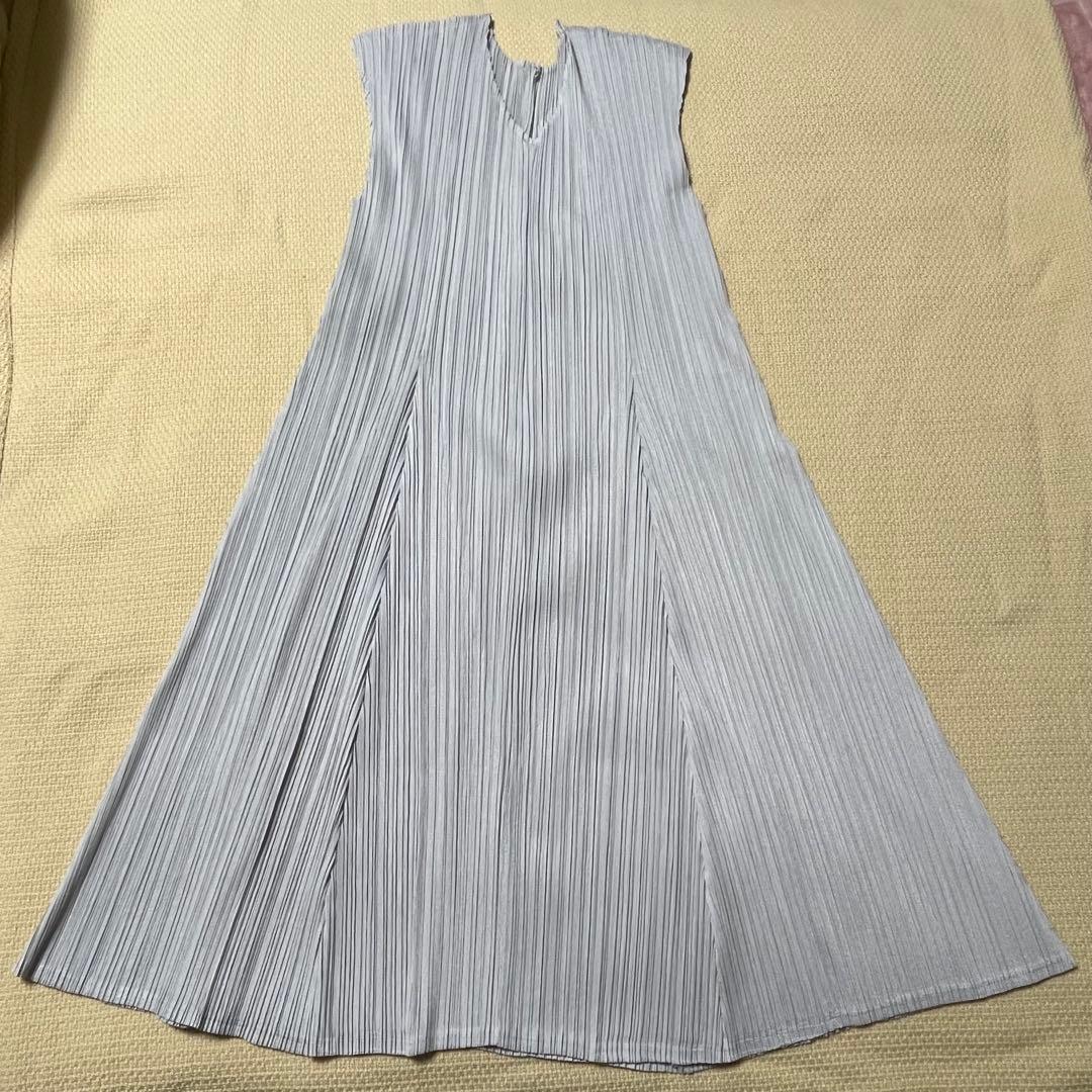 PLEATSPLEASE イッセイミヤケ チュニックワンピース　シルバーグレー