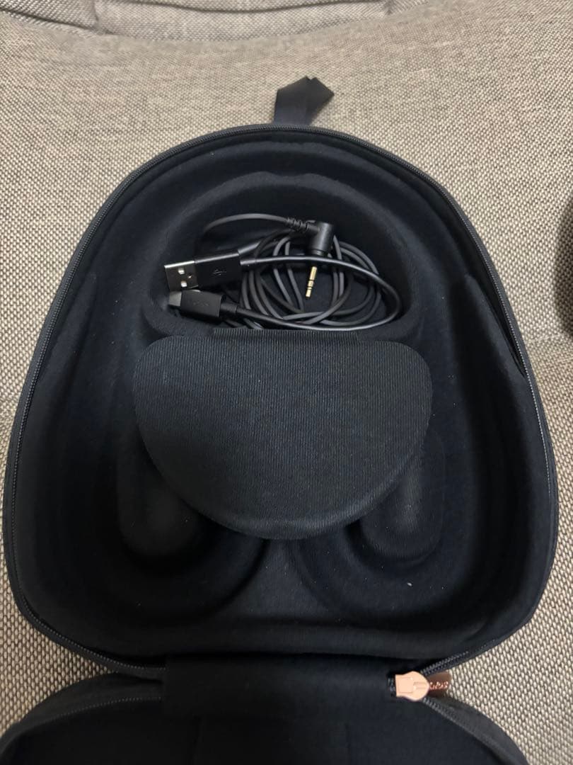 SONY WH-1000XM5 ワイヤレスヘッドホン　シリコンケース付き