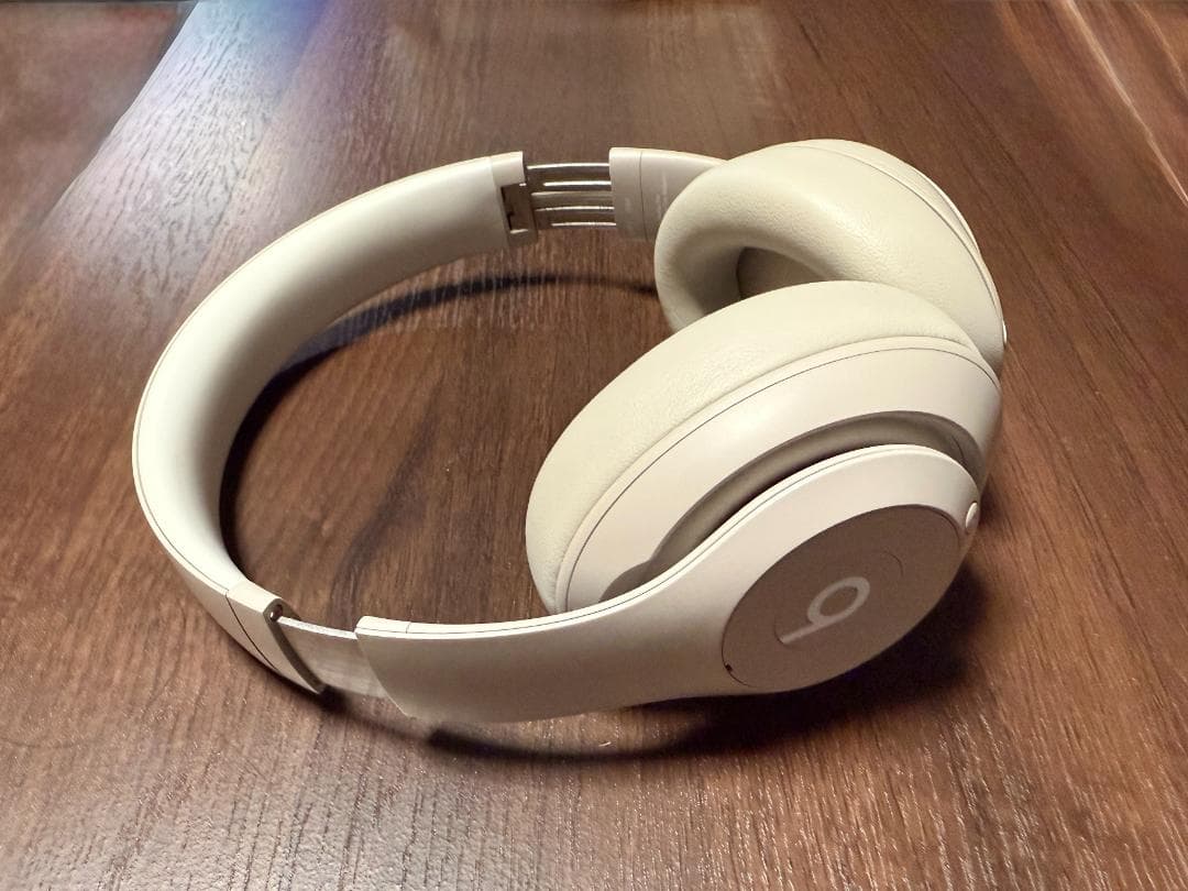 美品　Beats Studio Pro サンドストーン　AppleCare+付き
